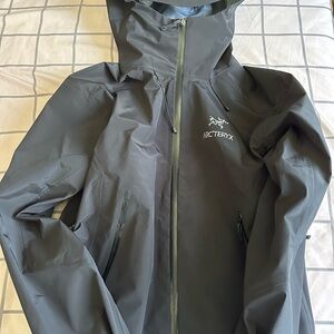 Arc'teryx Black Rainjacket